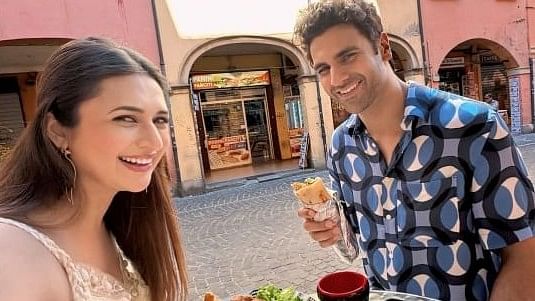 <div class="paragraphs"><p>TV actors Divyanka Tripathi and Vivek Dahiya in Florence.</p></div>